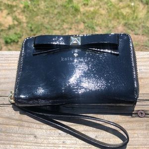 Black crosshatch Patent Kate Spade Wristlet Gold
